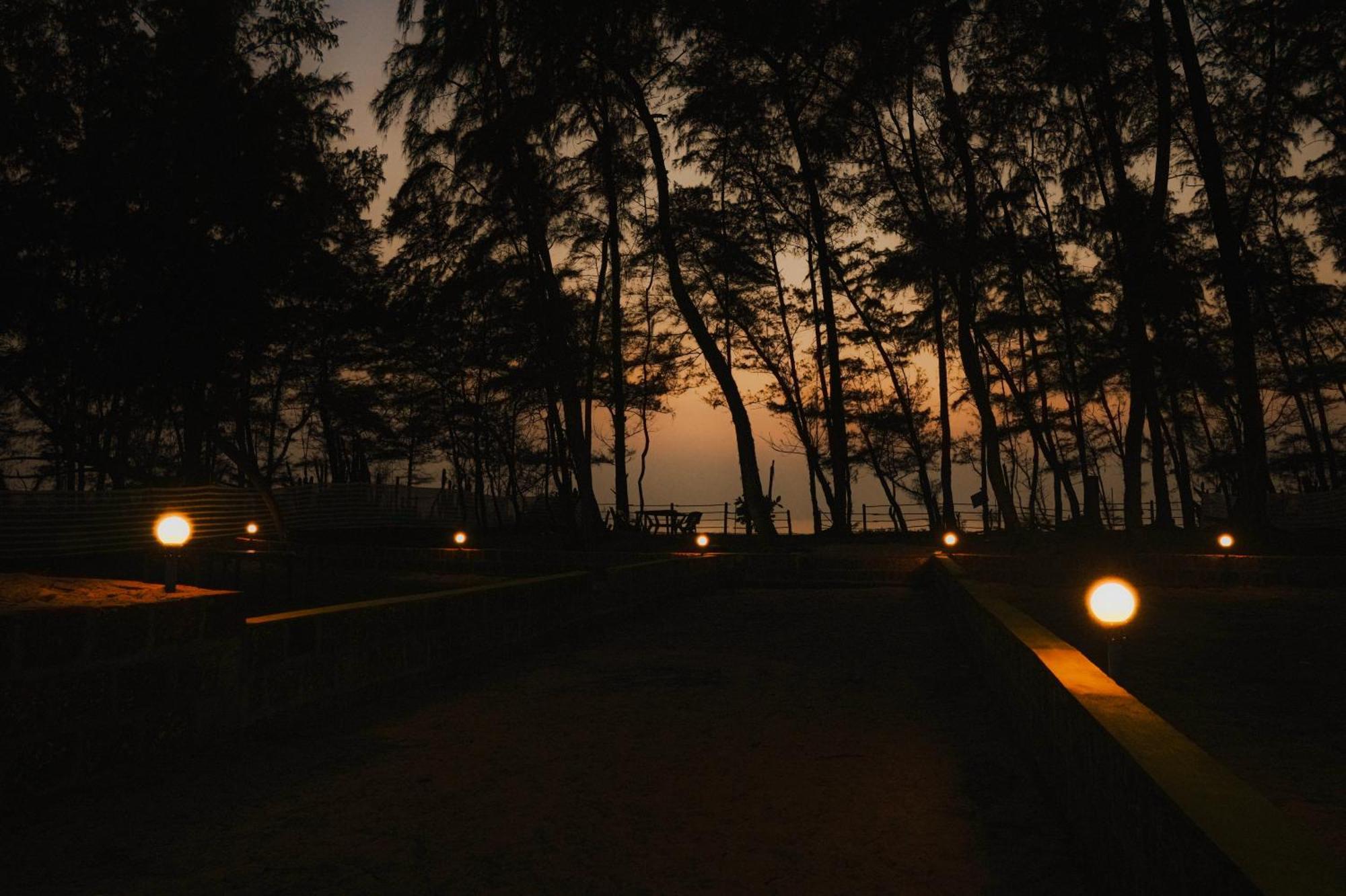 White Sand Beach Stay Resort Kumta Exteriör bild