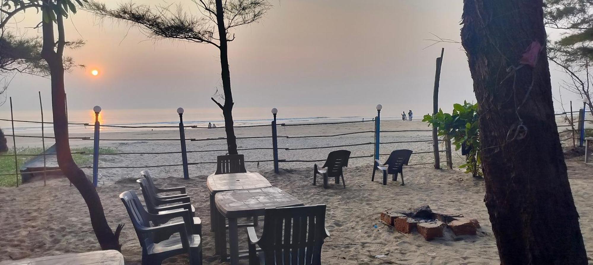 White Sand Beach Stay Resort Kumta Exteriör bild